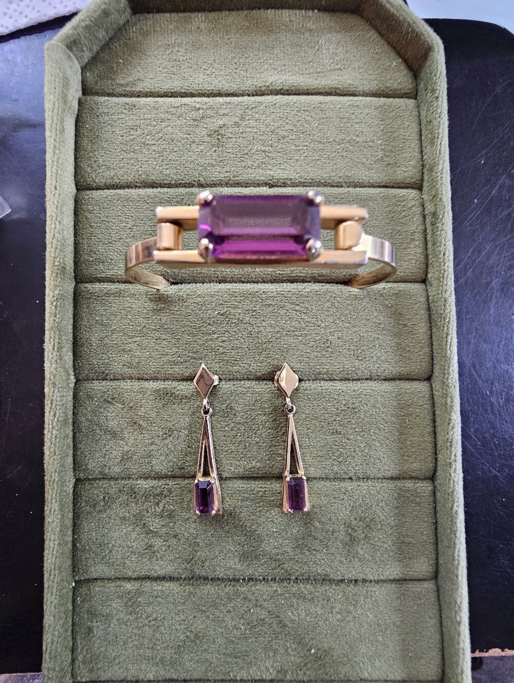 Vintage Avon Bracelet And Earring Set